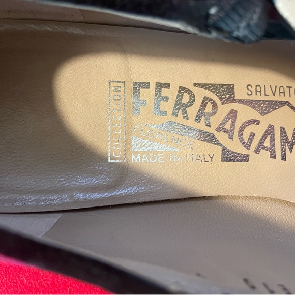 Salvatore Ferragamo Red Velvet flats Size 7 - Picture 2 of 4